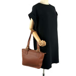 画像をギャラリービューアに読み込む, 【中古】コーチ COACH ショルダーバッグ オールドコーチ レザー レトロ おしゃれ ブラウン 茶 i0601oq00269
