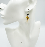 Load image into Gallery viewer, 【中古】Vivienne Westwood ヴィヴィアンウエストウッド オーブ ピアス ゴールド パール 箱付き レディース j0405oq00830
