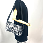 Load image into Gallery viewer, 【中古】メイクアートユアズー MAKE ART YOUR ZOO ショルダーバッグ FUSS BAG 薄型 柄 モノトーン ブラック ホワイト h0826m0103
