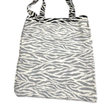 Load image into Gallery viewer, 【中古】ウーア Uhr エコバッグ サブバッグ ゼブラ柄 モノトーン ブラック ホワイト 黒 白 i0619wq0265
