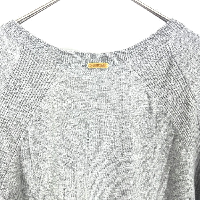 【中古】ヴェネルタニットウェア VENERTA knitwear ニット トラ柄 タイガー ロゴ Vネック ライトグレー ホワイト h0626a007