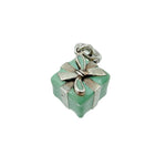 画像をギャラリービューアに読み込む, 【中古】ティファニー TIFFANY &amp; CO. プレゼントボックス チャーム ペンダントトップ j0729pq01062
