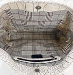 画像をギャラリービューアに読み込む, 【中古】BARNEYS NEW YORK バーニーズニューヨーク トートバッグ ファー ホワイト 大容量 ファートート クロコ調 i0718aq00629
