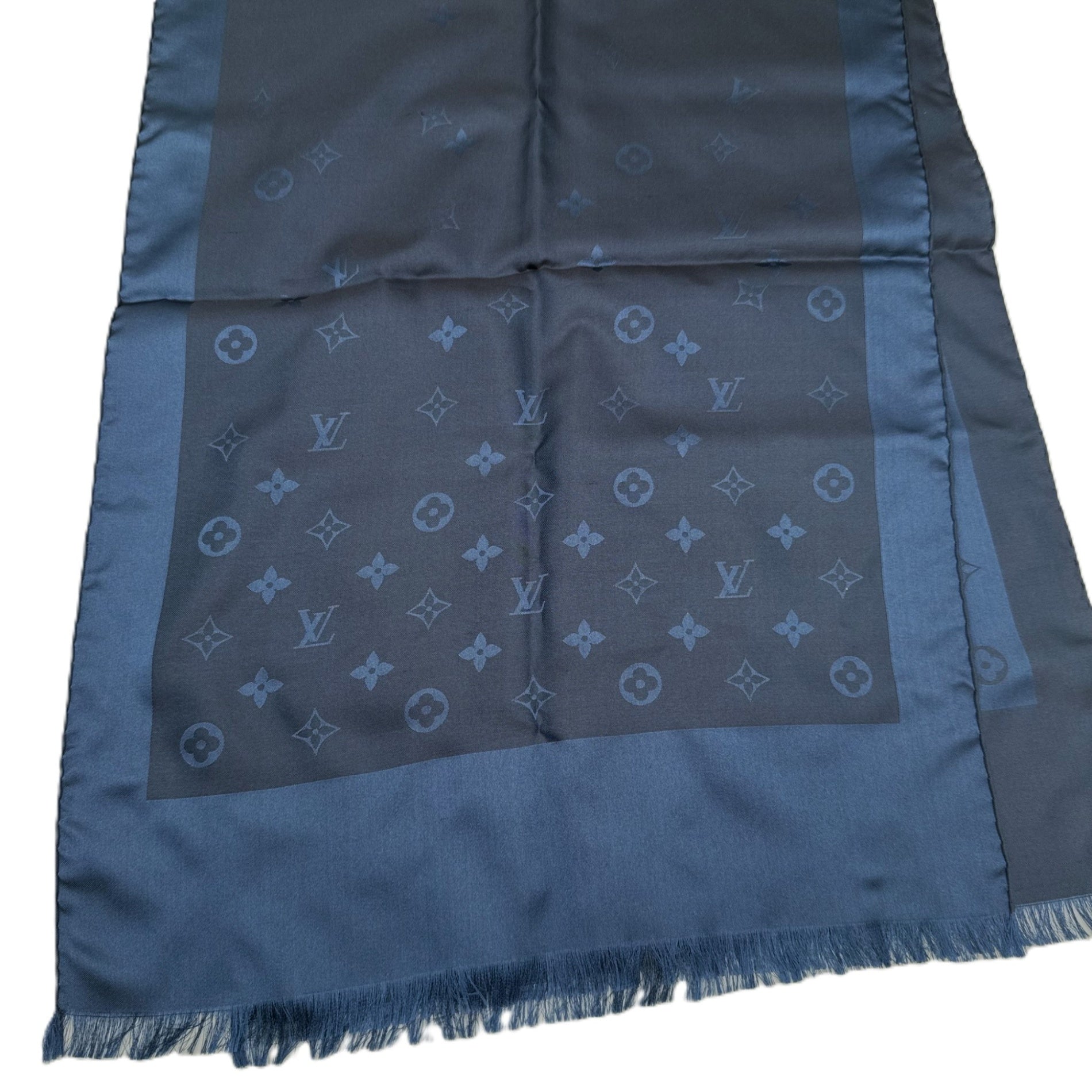 【中古】ルイヴィトン LOUIS VUITTON シルクスカーフ モノグラム 光沢 上品 ネイビー 紺 i0710lq003187