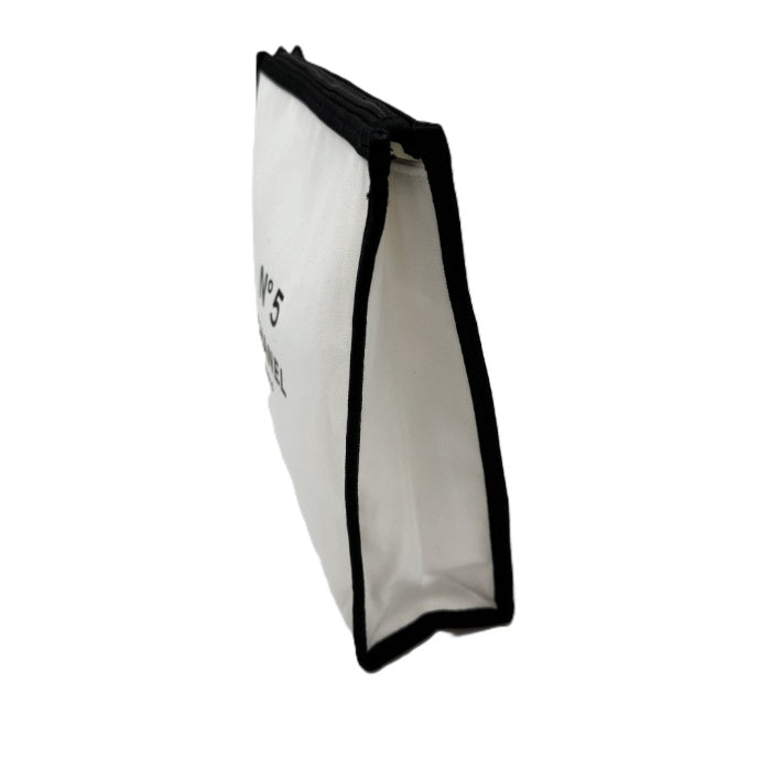 【中古】シャネル CHANEL ノベルティポーチ ファスナー付き シンプル おしゃれ ホワイト ブラック i0731wq0335