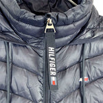 画像をギャラリービューアに読み込む, 【中古】TOMMY HILFIGER トミーヒルフィガー ダウンコート フード付き ロングダウン 軽量 防寒 i0606aq0286
