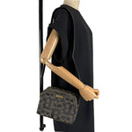 画像をギャラリービューアに読み込む, 【中古】BURBERRY バーバリー ロゴ柄 ショルダーバッグ ブラウン 茶 キャンバス レザー 斜めがけ i0926aq015120
