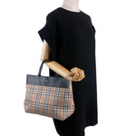 画像をギャラリービューアに読み込む, 【中古】バーバリー BURBERRY トートバッグ チェック柄 ナイロン レザー バイカラー ベージュ系 ブラック i0627aq00487
