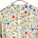 Load image into Gallery viewer, 【中古】クーポール coupole 花柄ブラウス スタンドカラー 薄手 透け感 クリーム色 レッド ブルー イエロー i0807n0034
