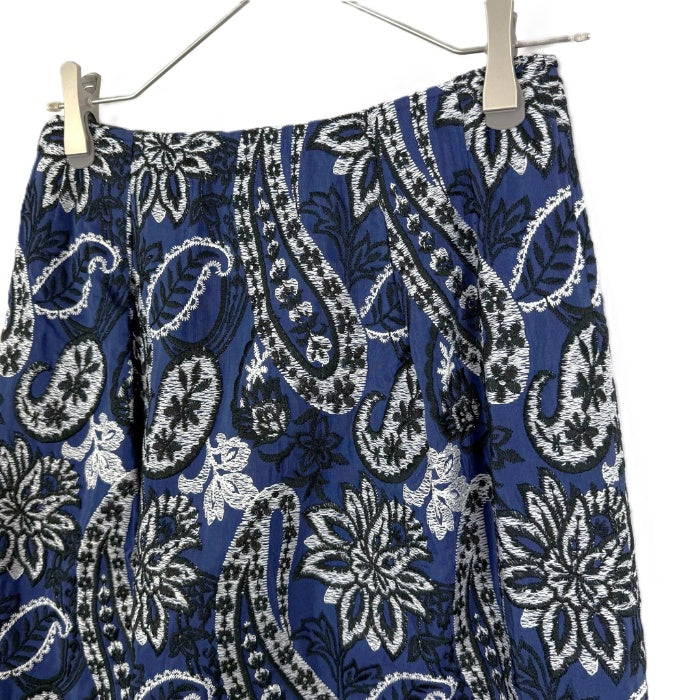 【中古】スキャパ SCAPA 刺しゅうひざ丈スカート ペイズリー柄 シルク フレア ネイビー ホワイト ブラック i0703n0074