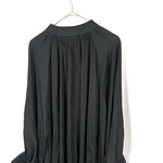 Load image into Gallery viewer, 【中古】エミ emmi スタンドカラー バックリボンワンピース とろみ素材 落ち感 ブラック 黒 i0417m0165
