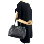 Load image into Gallery viewer, 【中古】フルラ FURLA ハンドバッグ シンプル レザー ブラック系 シルバー i0522lq02510
