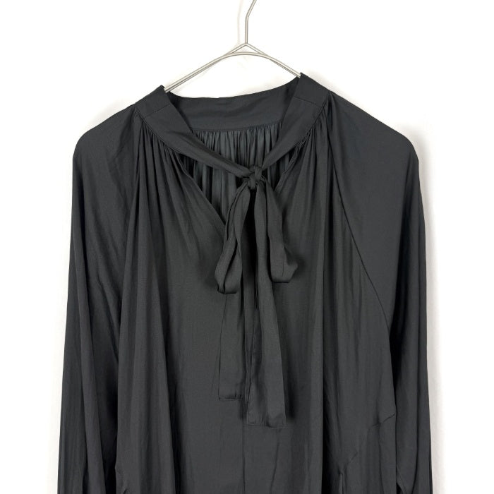 【中古】エミ emmi スタンドカラー バックリボンワンピース とろみ素材 落ち感 ブラック 黒 i0417m0165