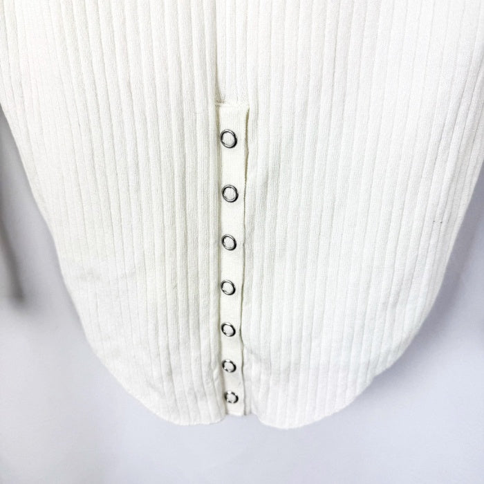 【中古】ウヴラージュクラス OUVRAGE CLASSE リブカットソー 後ろスナップ カジュアル オフホワイト 白系 i0417m0250