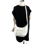 Load image into Gallery viewer, 【中古】フルラ FURLA ショルダーバッグ 半月型 レザー おしゃれ オフホワイト 白系 i0522lq02813
