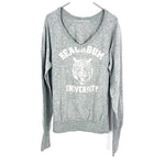 Load image into Gallery viewer, 【中古】ヴェネルタニットウェア VENERTA knitwear ニット トラ柄 タイガー ロゴ Vネック ライトグレー ホワイト h0626a007
