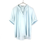 Load image into Gallery viewer, 【中古】セオリーリュクス Theory luxe ギャザー半袖ブラウス スタンドカラー スキッパー ライトブルー 水色 i0807n0096
