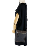 Load image into Gallery viewer, 【中古】TAKEO KIKUCHI タケオキクチ ショルダーバッグ ブラック レザー×キャンバス 斜めがけ i1013tq0345
