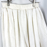 Load image into Gallery viewer, 【中古】ドゥロワー Drawer キュロット ワイド スクエアカットワークレース スカート風 オフホワイト 白系 i0421hy00135
