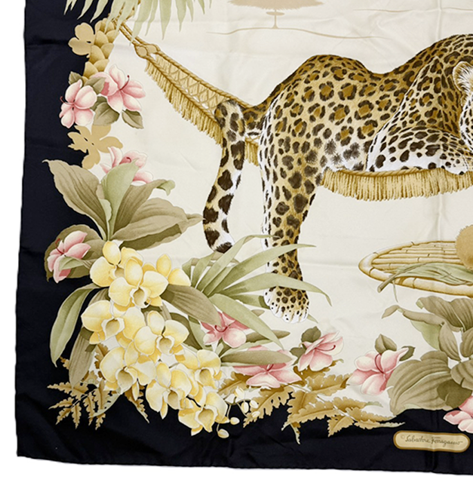 【中古】Salvatore Ferragamo サルヴァトーレフェラガモ スカーフ 大判 シルク ヒョウ柄 トロピカル ボタニカル ブラック系 i0907oq01640