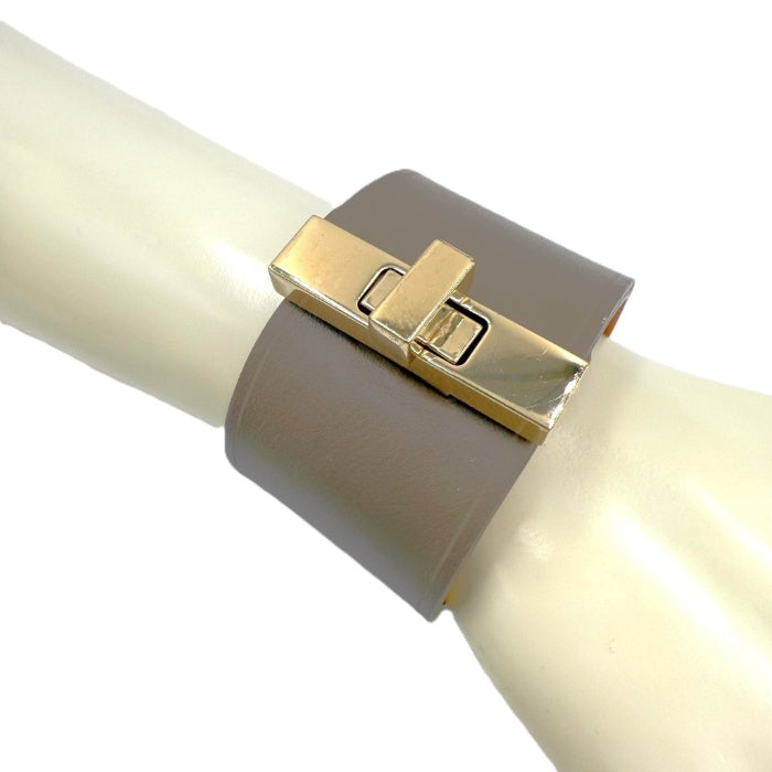 【中古】メゾンボワネ MAISON BOINET レザーブレスレット ワイドバングル 上質 ゴールド グレージュ i0619wq01110