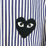 Load image into Gallery viewer, 【中古】プレイコムデギャルソン PLAY COMME des GARCONS ストライプシャツ 黒ハート 定番ハート 長袖 ネイビー 白 g0908h021-1025
